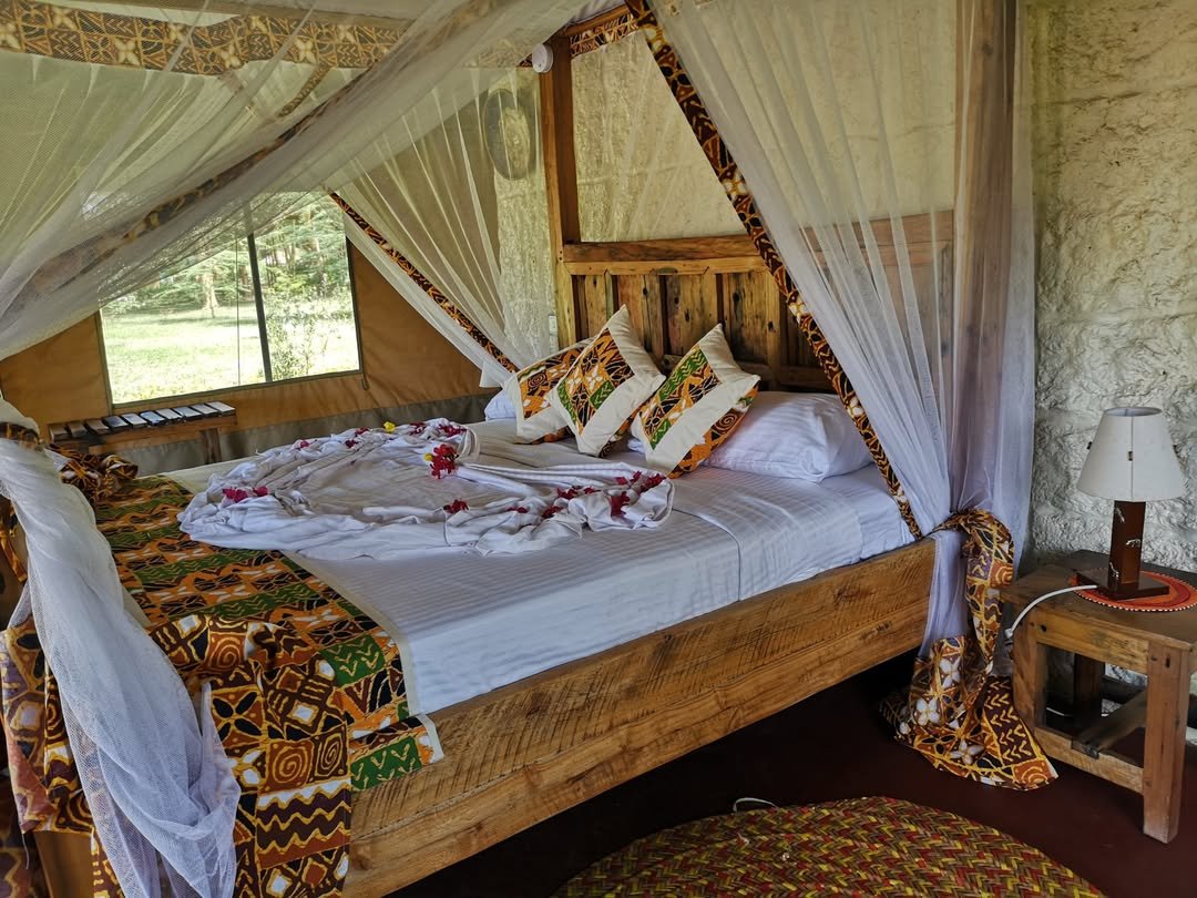 Africa Safari Lake Natron – Serengeti National Park safari lodge interior