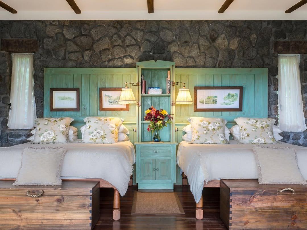 Gibb's Farm – Serengeti National Park safari lodge interior